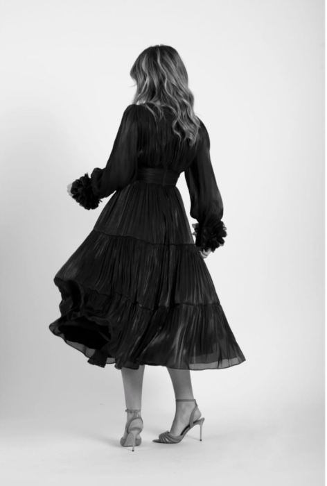 Rochie neagra cu falduri ,talie marcata si detalii florale  detasabile [3]