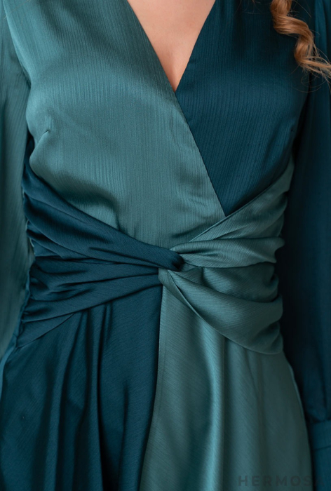 Rochie satinata petrecuta in doua nuante de culori [2]