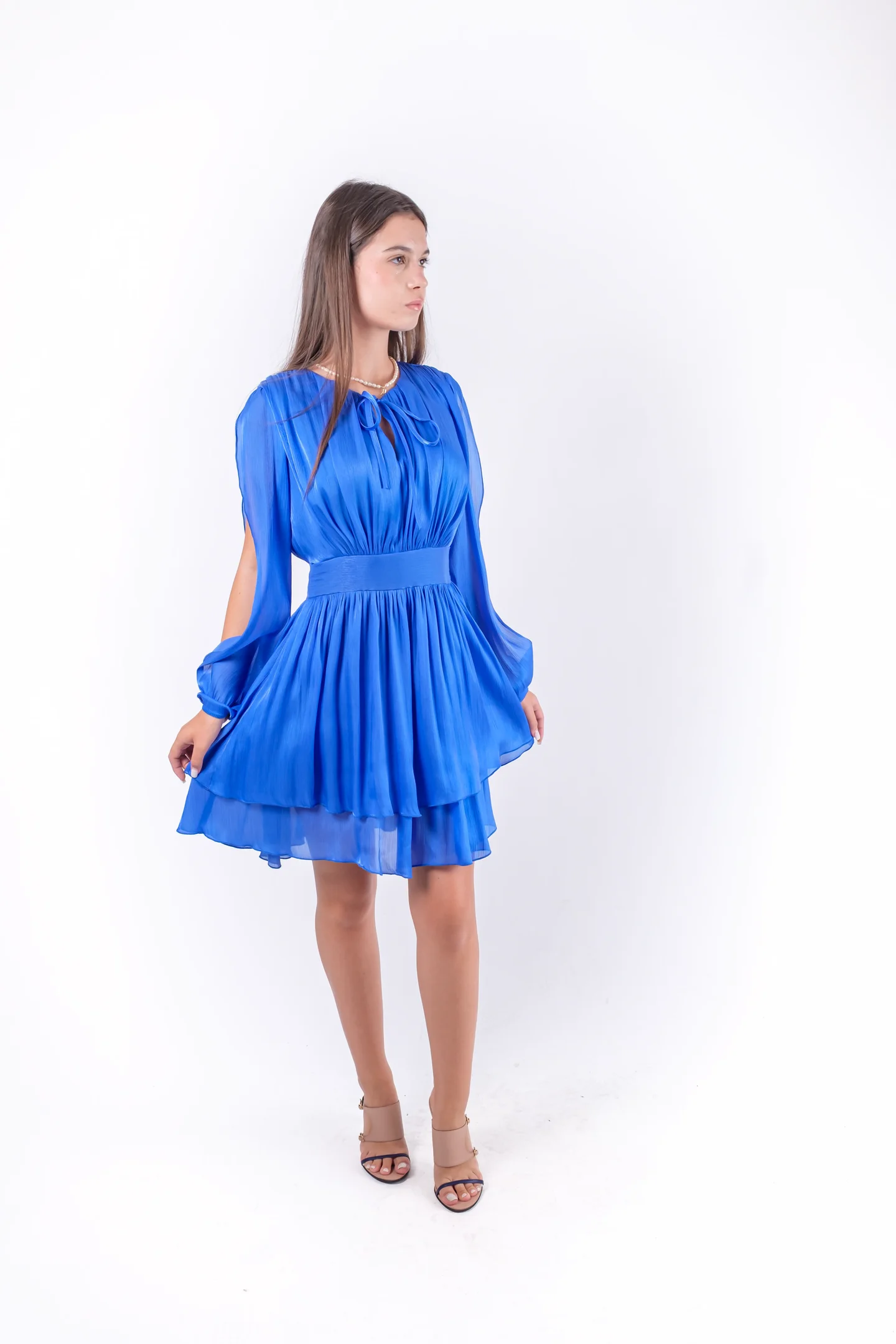 Rochie vaporoasa cu maneci deschise si talie accentuata [2]