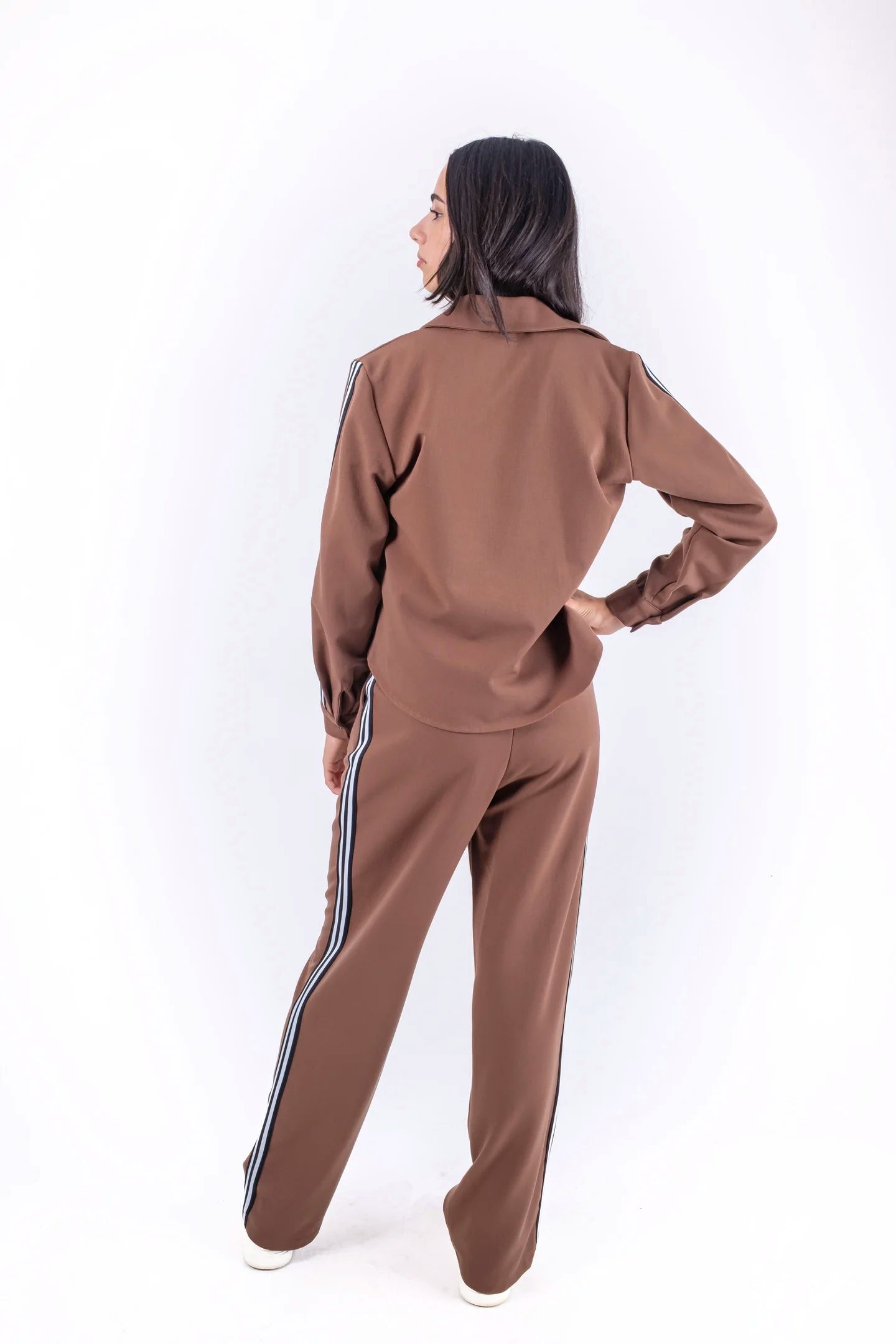 Trening casual maro cu dungi laterale albe [3]