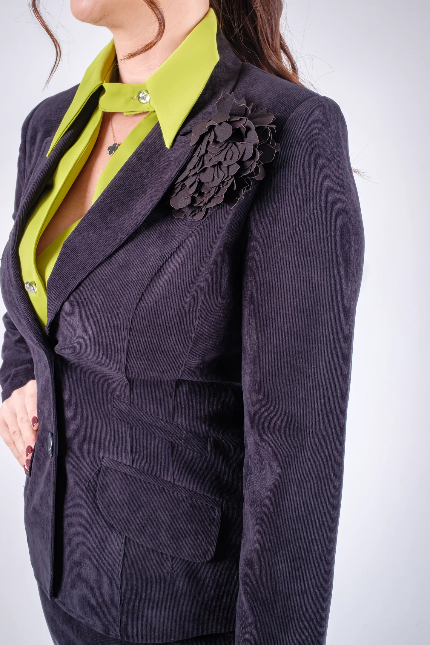 Costum dama  cu fusta -Model Velur ,Brosa detasabila [3]