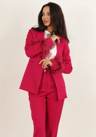 Costum elegant fuchsia cu pene decorative [2]