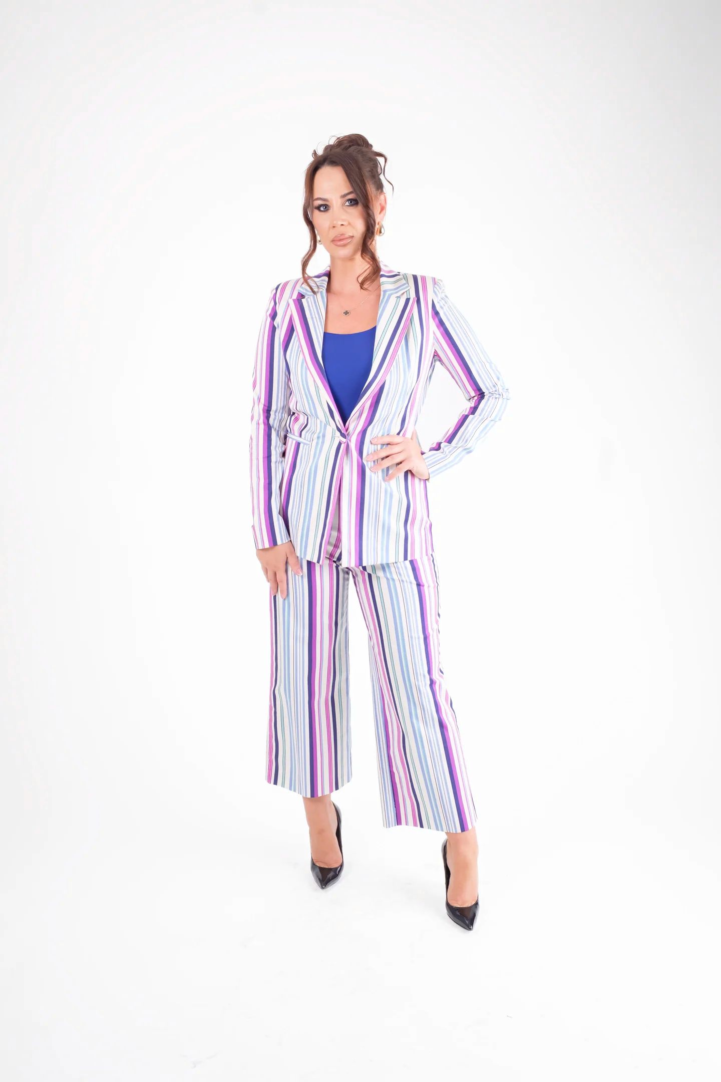 Costum dama elegant in dungi colorate-sacou si pantaloni culottes [1]