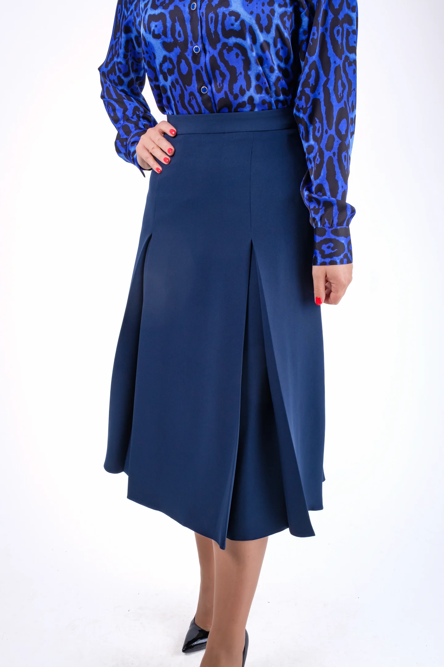 Fusta midi evazata cu pliuri speciale [1]