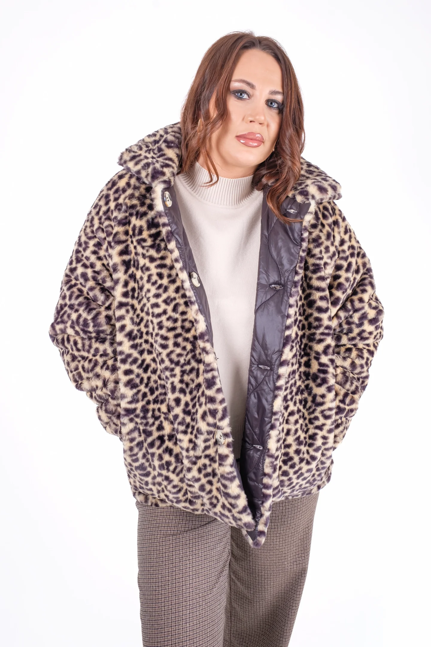 Jacheta dama reversibila cu doua fete leopard si material matlasat [5]