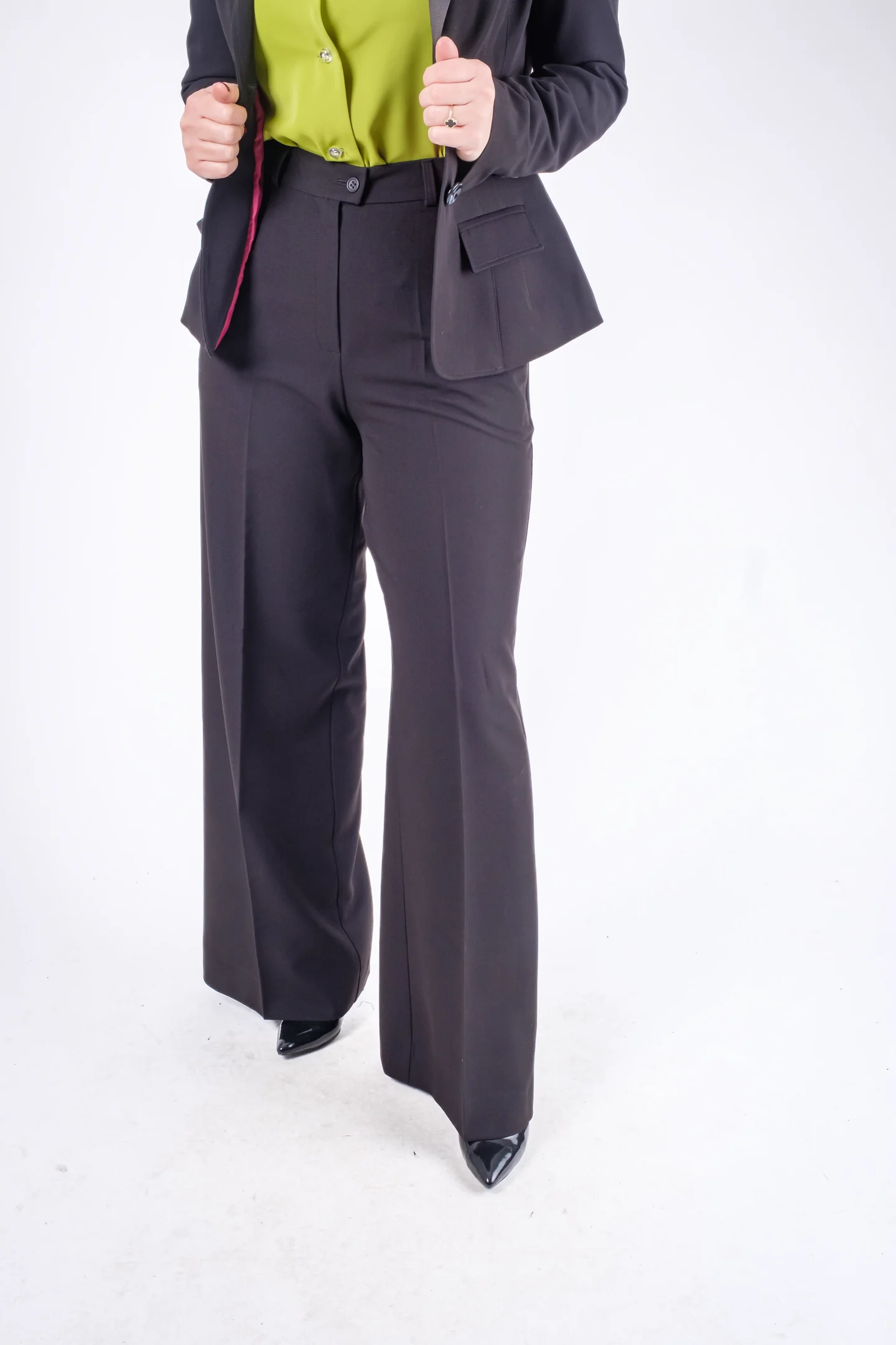 Pantaloni eleganti cu croiala larga si talie inalta [1]