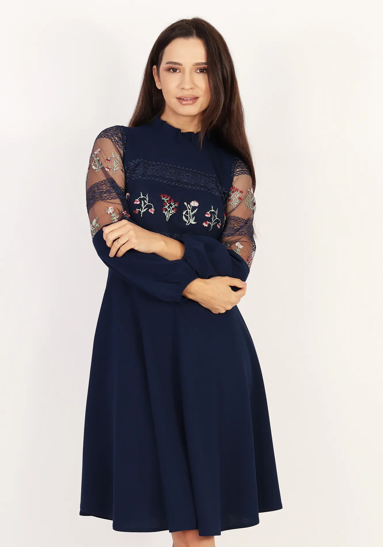 Rochie bleumarin eleganta cu broderie [1]