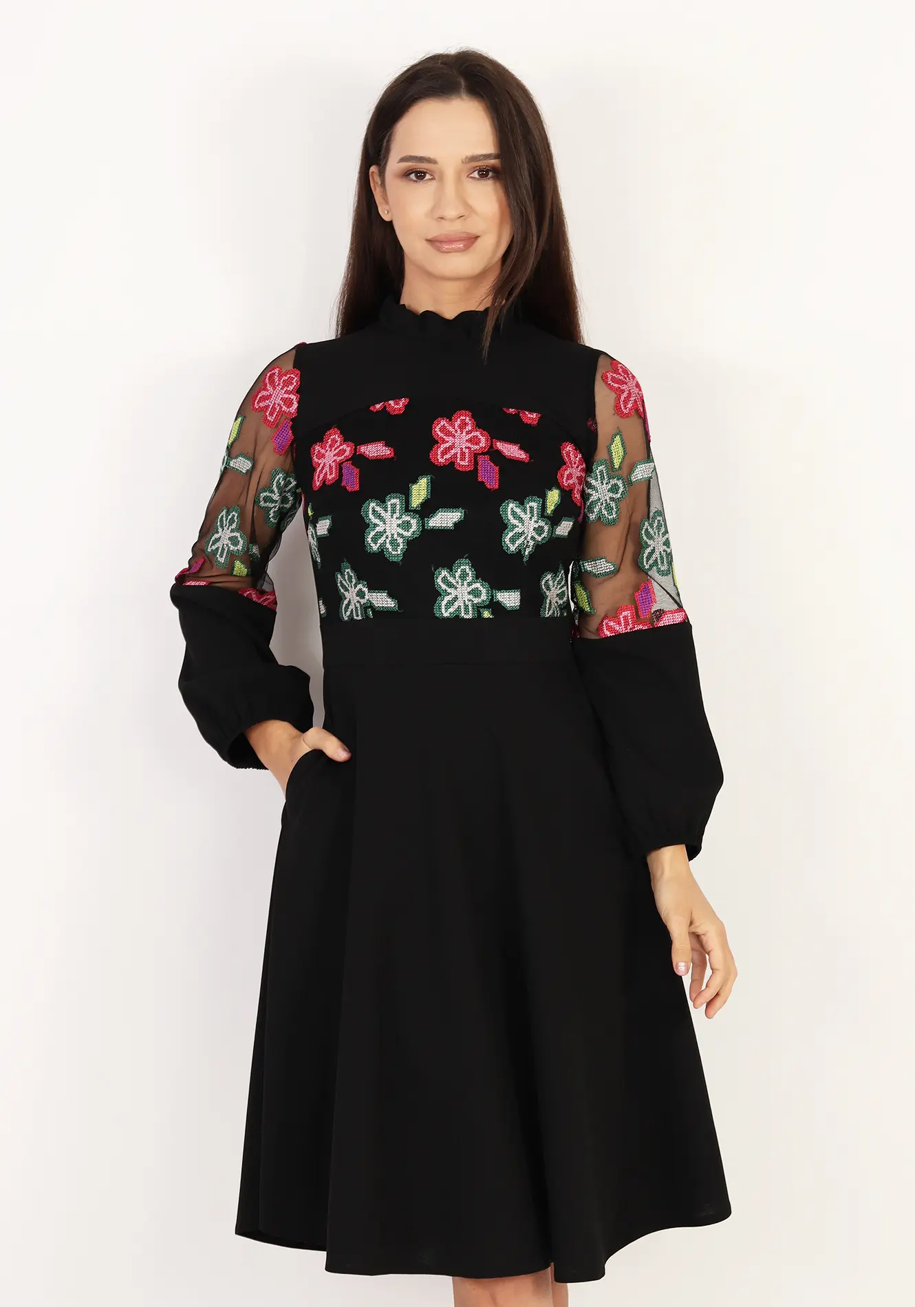 Rochie eleganta neagra cu broderie florala si maneci din tull [2]