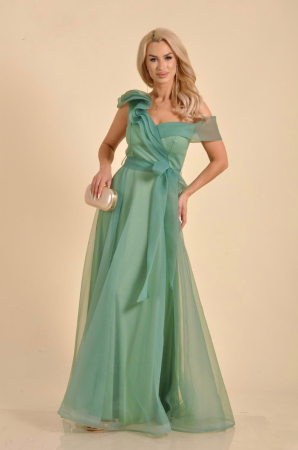 Rochii de ocazie lungi - Rochie lunga de seara din voal cu un umar decorat si funda in talie