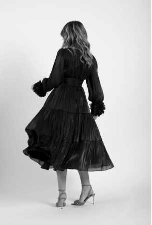 Rochie neagra cu falduri ,talie marcata si detalii florale  detasabile [2]