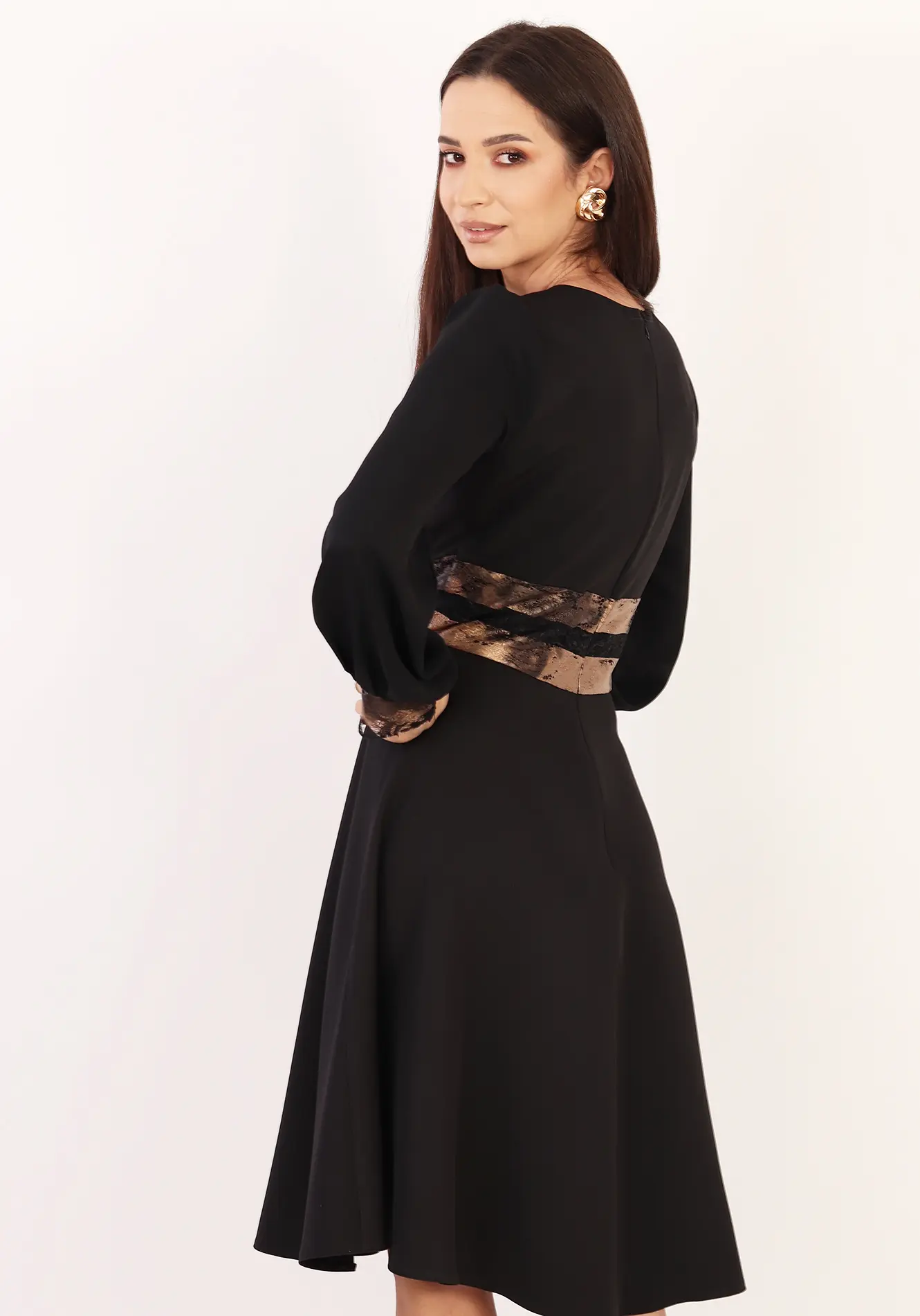 Rochie neagra eleganta cu dantela in talie [3]