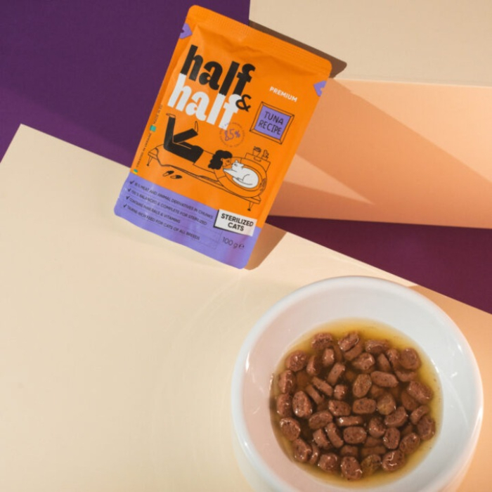 Hrana umeda Half&Half pentru pisici sterilizate - Cu Ton, 100 g [2]
