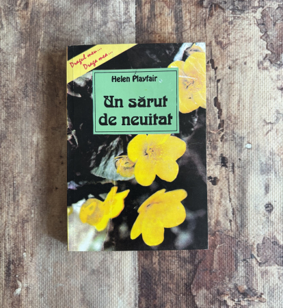 Literatură universală - Helen Playfair - Un sărut de neuitat