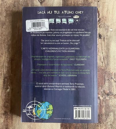 Terry Pratchett - Doar tu poți salva omenirea [1]
