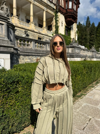 Trening Bella cu Hanorac Cropped și Pantaloni Largi [2]