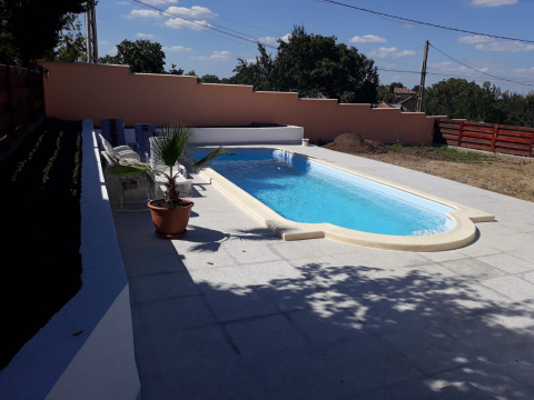 Portofoliu de Lucrari Constructii Piscine - Piscina Fibra de sticla 7,5 mx 3,6 m Iasi