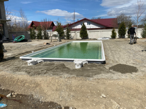Piscina Monobloc 10 m x 4 m x1,5 m [7]