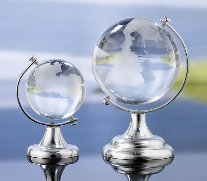 Decoratiune glob, sticla/aluminiu, argintiu, 9x5,5 cm [2]