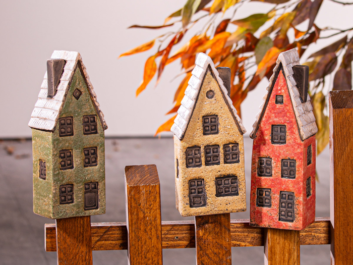 Obiect decorativ, Casa, "Nördlingen", Ceramica, galben, verde, rosu, PU 3, Asortat de 3 ori, L. 6 cm, l. 9 cm, H 22 cm [5]