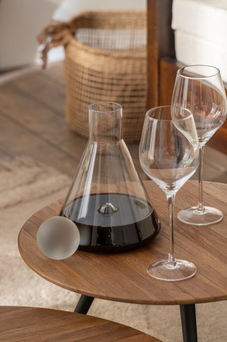 Pahar de vin, Leti [3]