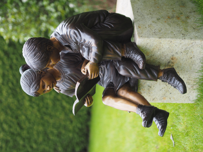 Statuie baiat si fata, Bronz,  80 X 53 X 52 cm [2]