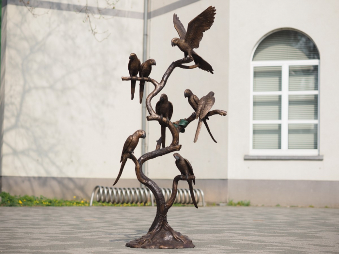 Statuie bronz, 8 papagali pe buștean 165x45x75 cm [7]