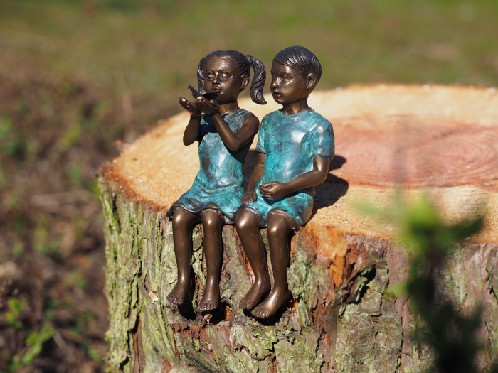 Statuie bronz, Copii cu fluture 14 x 7 x 9 cm [4]