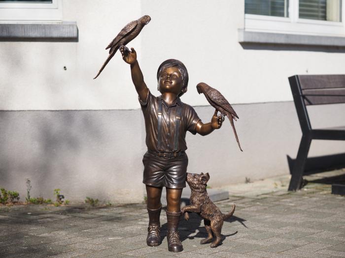 Statuie bronz, Fată cu 2 păsări [6]