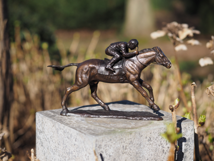 Statuie bronz, Jocheu pe cal (S) 17 x 7 x 28 cm [2]