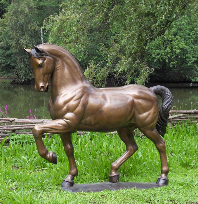Statuie cal, Bronz, 127 X 36 X 148 cm [2]
