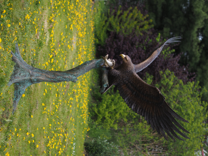 Statuie vulture mare care sta in copac, Bronz, 233 X 100 X 167 cm [2]