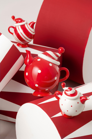 Bucatarie - Ceainic cu caciula de Craciun, rosu/alb