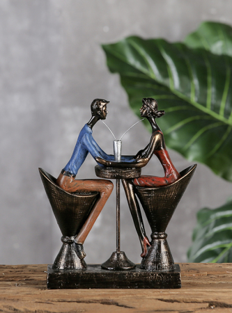 Accesorii - Figurina TABLE FOR TWO, rasina, 25x21x8 cm