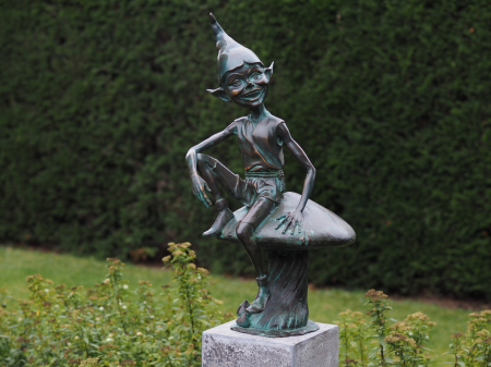 Figurine bronz - Pixie on mushroom 77 x 35 x 43 cm