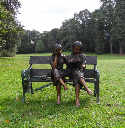 Statui - Statuie 2 fete pe o banca, Bronz, 100 X 69 X 120 cm