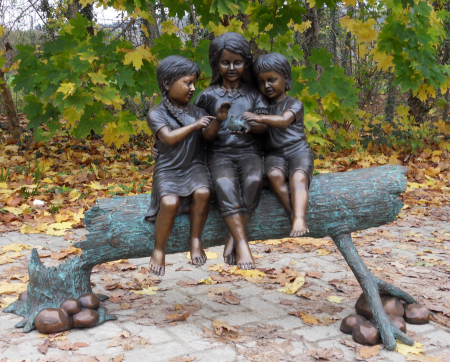 Statui - Statuie 3 fete in copac, Bronz, 97 X 43 X 120 cm