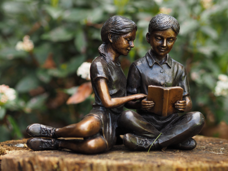 Figurine bronz - Statuie baiat care citeste, Bronz, 14 x 8 x 8 cm