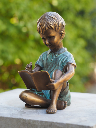 Figurine bronz - Statuie baiat care deseneaza, Bronz, 15 x 10 x 8 cm