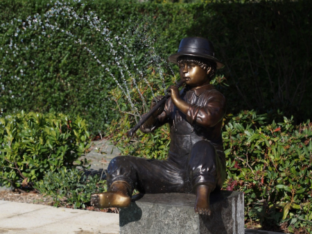 Statui - Statuie baiat cu un flaut, Bronz, 70 X 64 X 68 cm