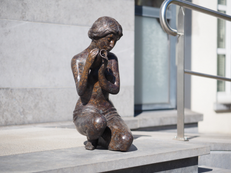 Figurine bronz - Statuie bronz, Femeie cu ulcior (fântână)