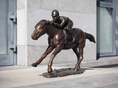 Figurine bronz - Statuie bronz, Jocheu pe cal