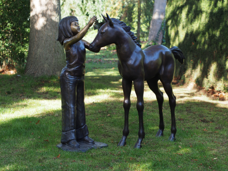 Statui - Statuie fata cu, calul acesteia, Bronz, 113 X 60 X 120 cm