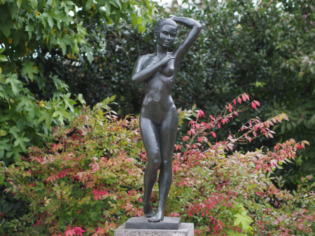 Statui - Statuie femeie nud care sta, Bronz, 120 X 29 X 35 cm