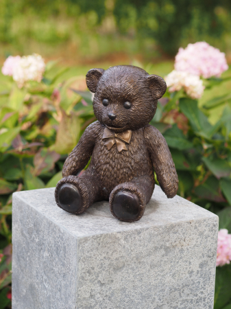 Figurine bronz - Statuie in forma de urs de plus, Bronz, 22 x 16 x 20 cm