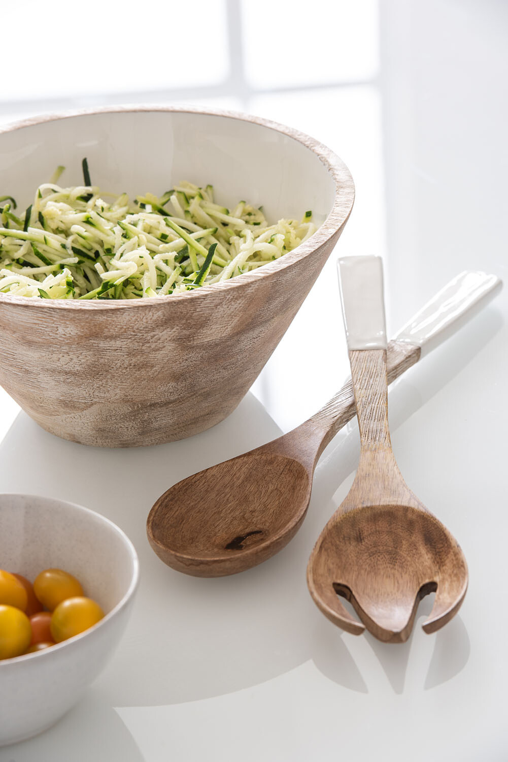 Boluri si castroane - Bol, lemn de mango, Alb M