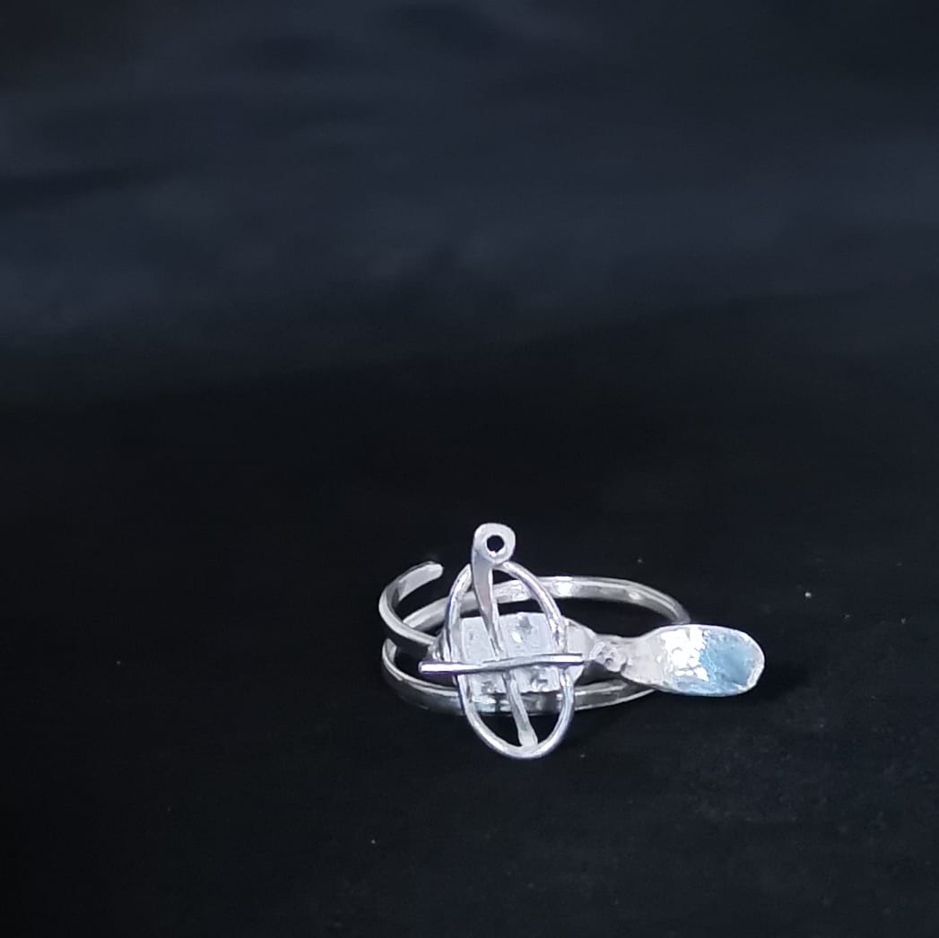 inel fin cu cruciulita si oval 1 [2]