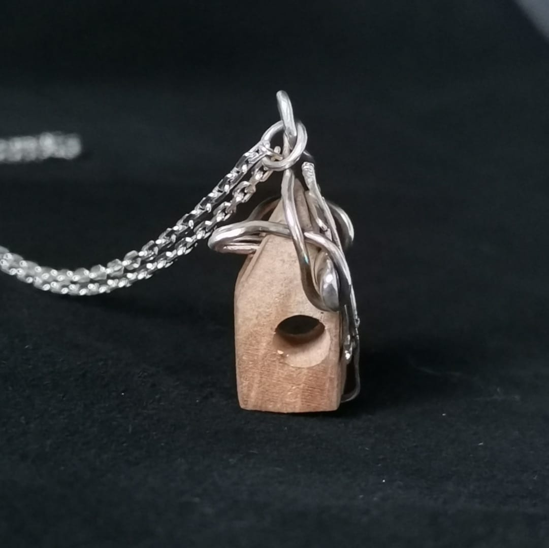 Pandantiv căsuța din lemn si argint [2]