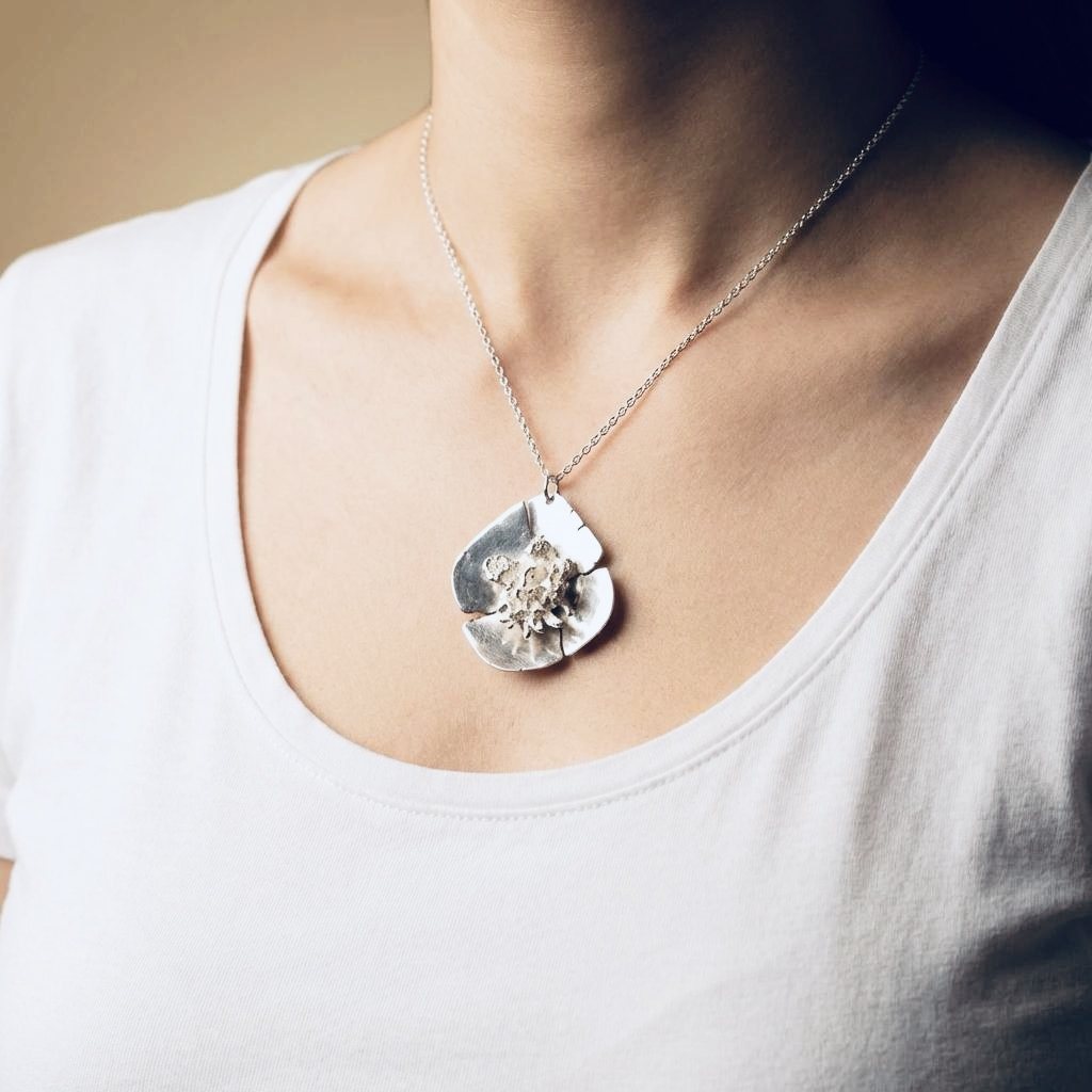 Pandantiv cu flori de gheata abstract statement 1 [6]