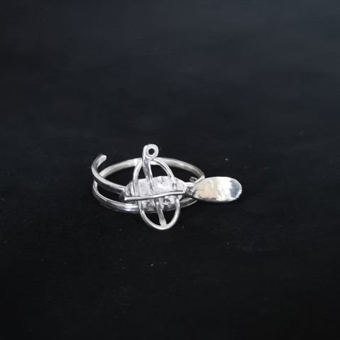 INELE - inel fin cu cruciulita si oval 1