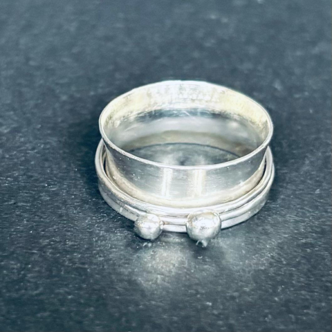 INELE - spinner ring